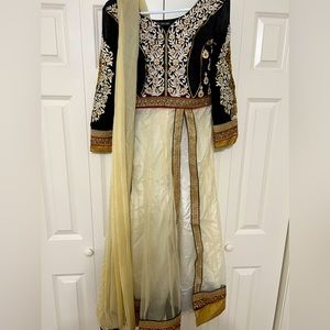 Shalwar kameez outfit